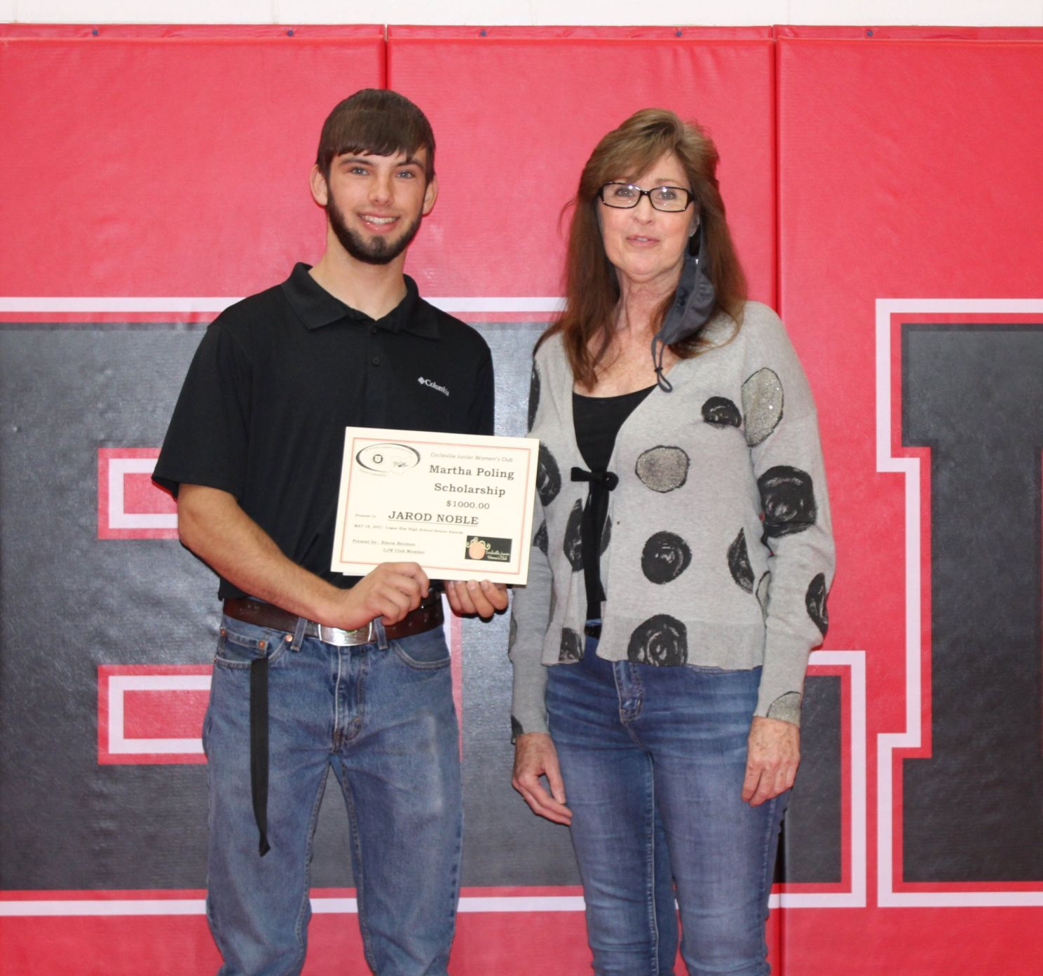 Noble receives scholarship